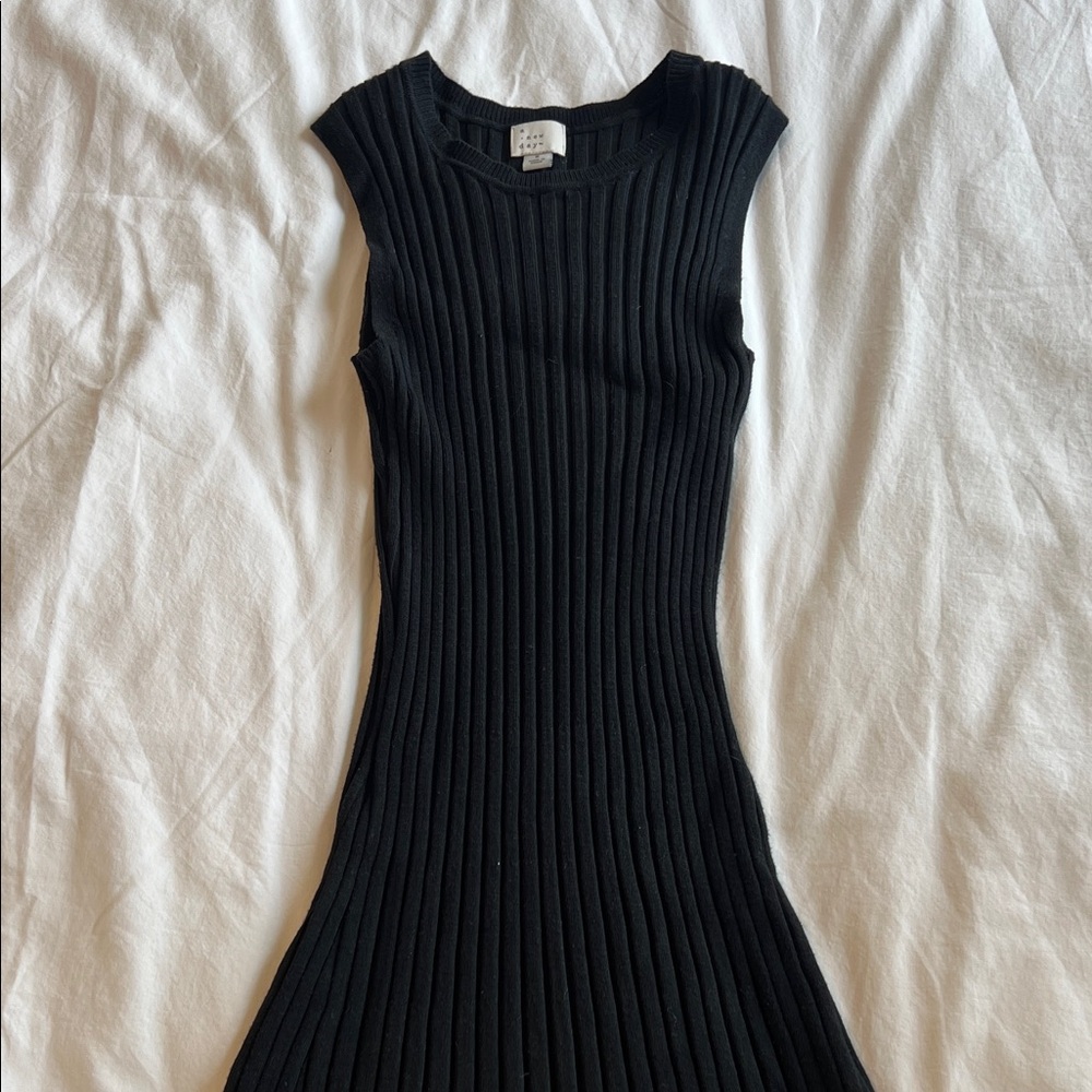 Elegant Black Ribbed Dress